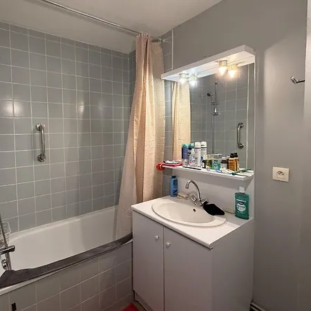 Lumineux Centre-ville - 2 Pers. - Fr-1-319-642 Daire